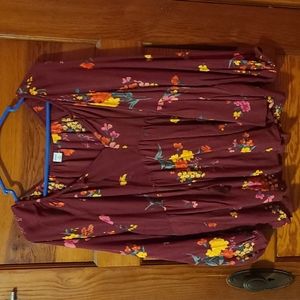 Old Navy Bergundy Floral Blouse. Size XL.